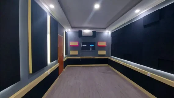Pembuatan Studio Podcast Jakarta – Project Bapak Riki