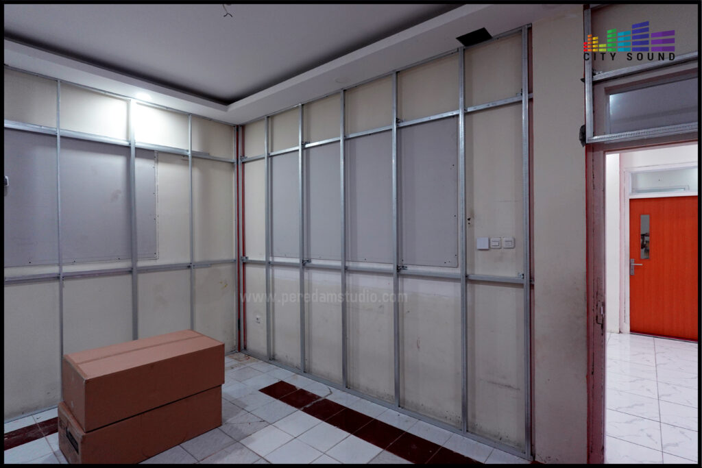 pembuatan studio podcast sekolah alwildan 16 ciledug