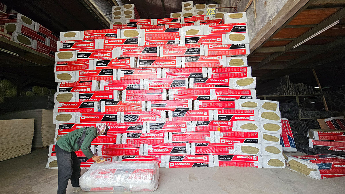 rockwool peredam suara ruangan